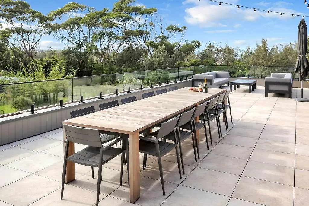 Beachfront Escape - 6 Bedroom, Pool & Beach Access Merimbula
