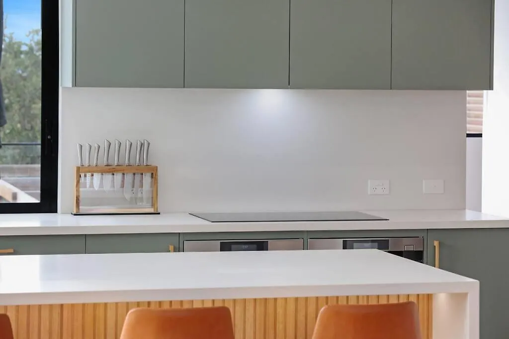 Holiday home Beachfront Escape - 6 Bedroom, Pool & Beach Access Merimbula