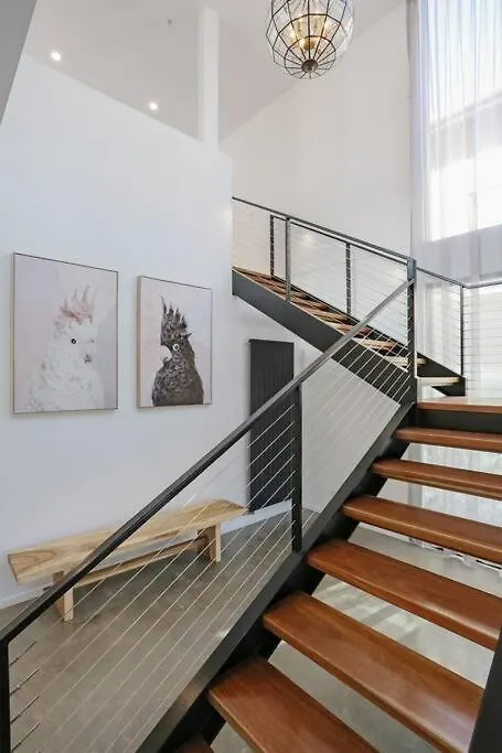 Holiday home Beachfront Escape - 6 Bedroom, Pool & Beach Access Merimbula