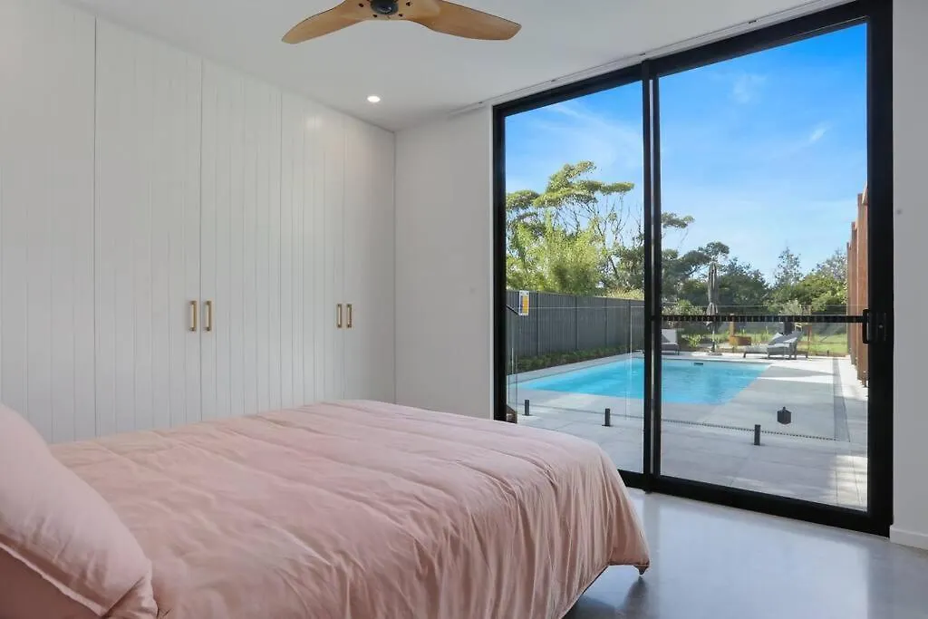 Beachfront Escape - 6 Bedroom, Pool & Beach Access Merimbula
