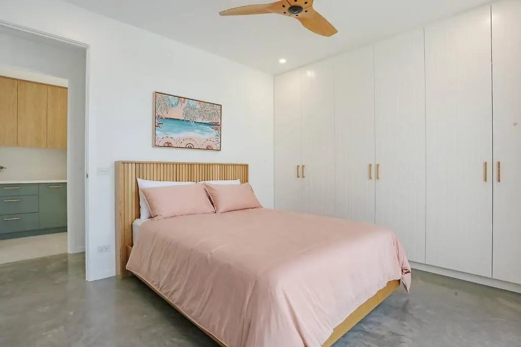 Beachfront Escape - 6 Bedroom, Pool & Beach Access Merimbula 0*,