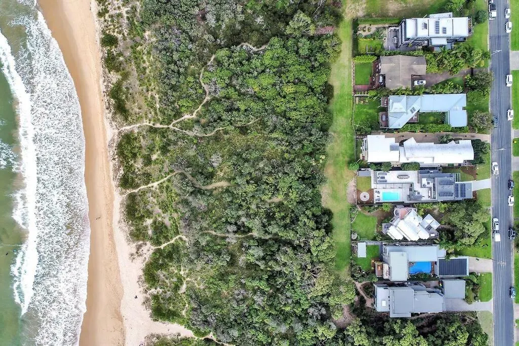 Beachfront Escape - 6 Bedroom, Pool & Beach Access Merimbula