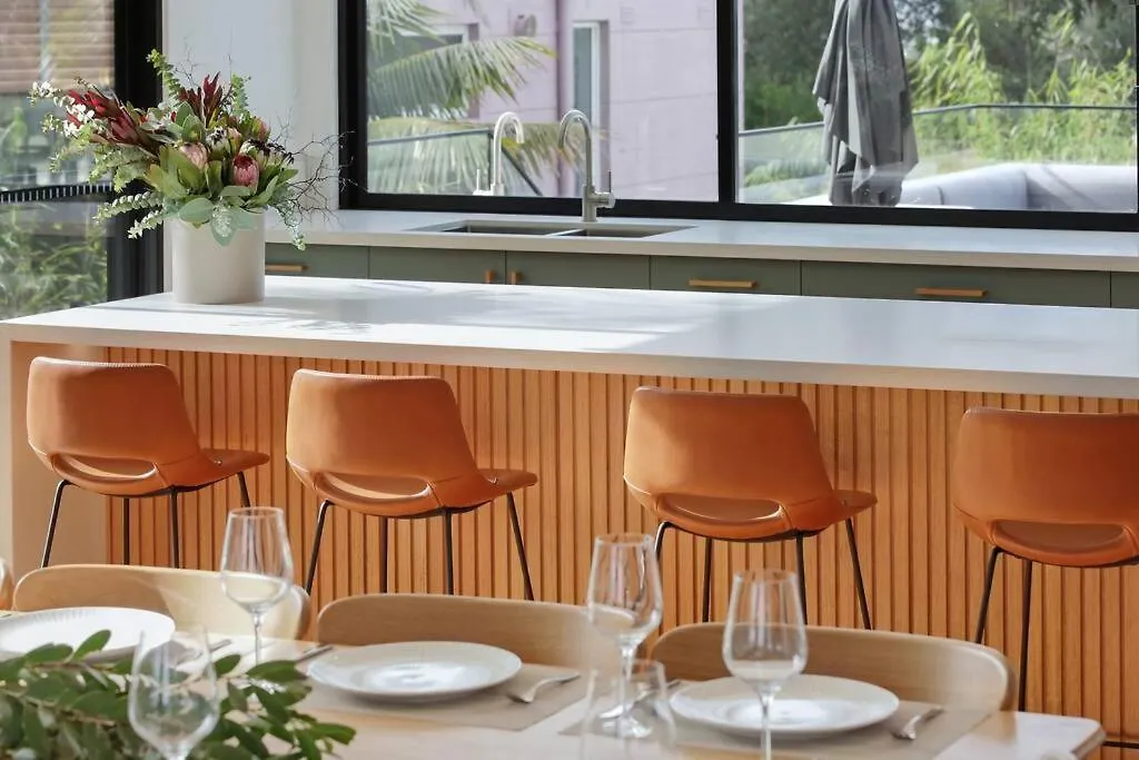 Beachfront Escape - 6 Bedroom, Pool & Beach Access Merimbula Holiday home