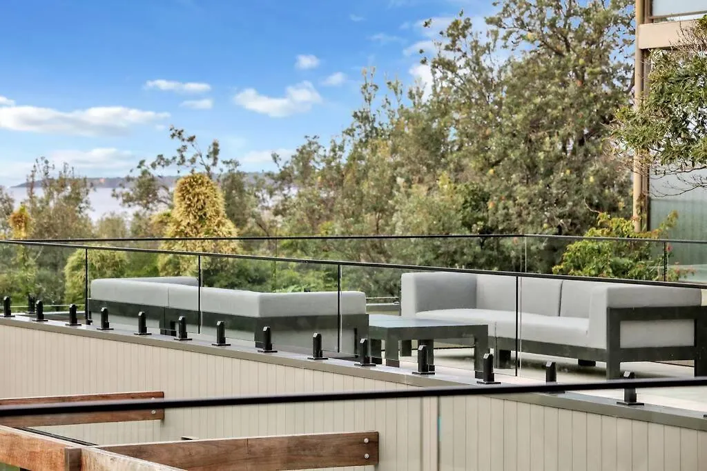 Beachfront Escape - 6 Bedroom, Pool & Beach Access Merimbula